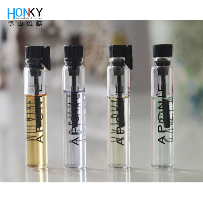 책상 자동 XY 축 튜브 채우기 기계 작은 용량의 액체 튜브 채우기 위해 두 개의 머리 세라믹 피스톤 펌프